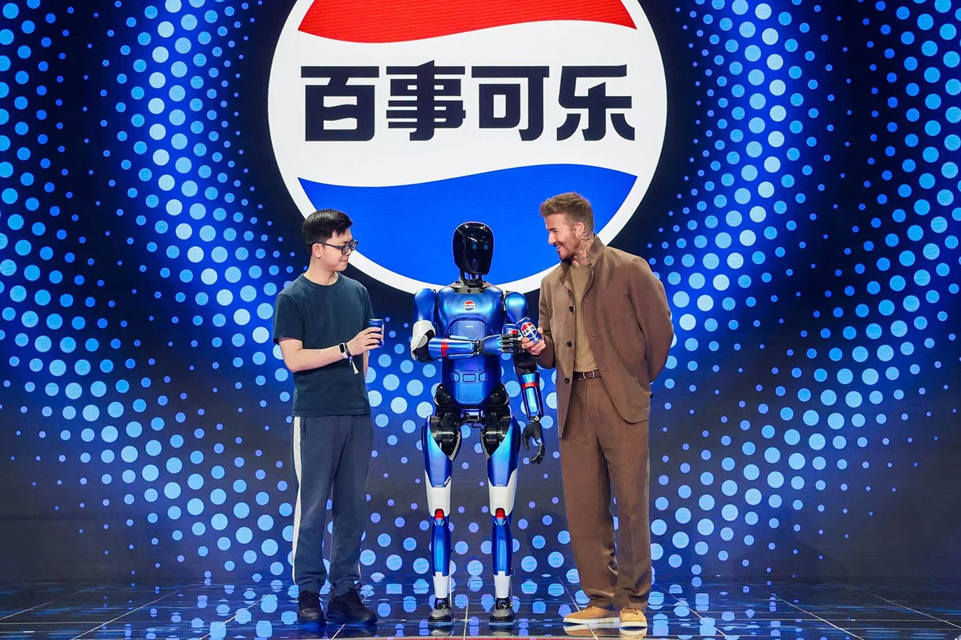 710公海机器人携手百事中国共创“百事蓝宝” 共燃渴望新章